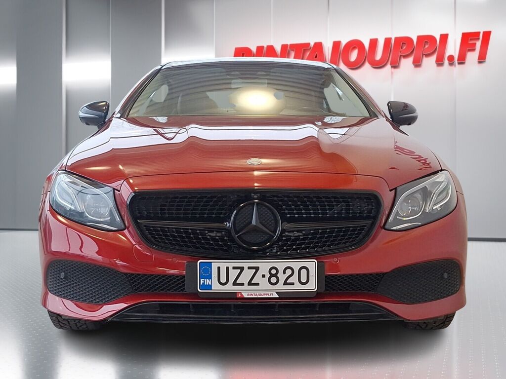 Mercedes-Benz E 2017 Punainen
