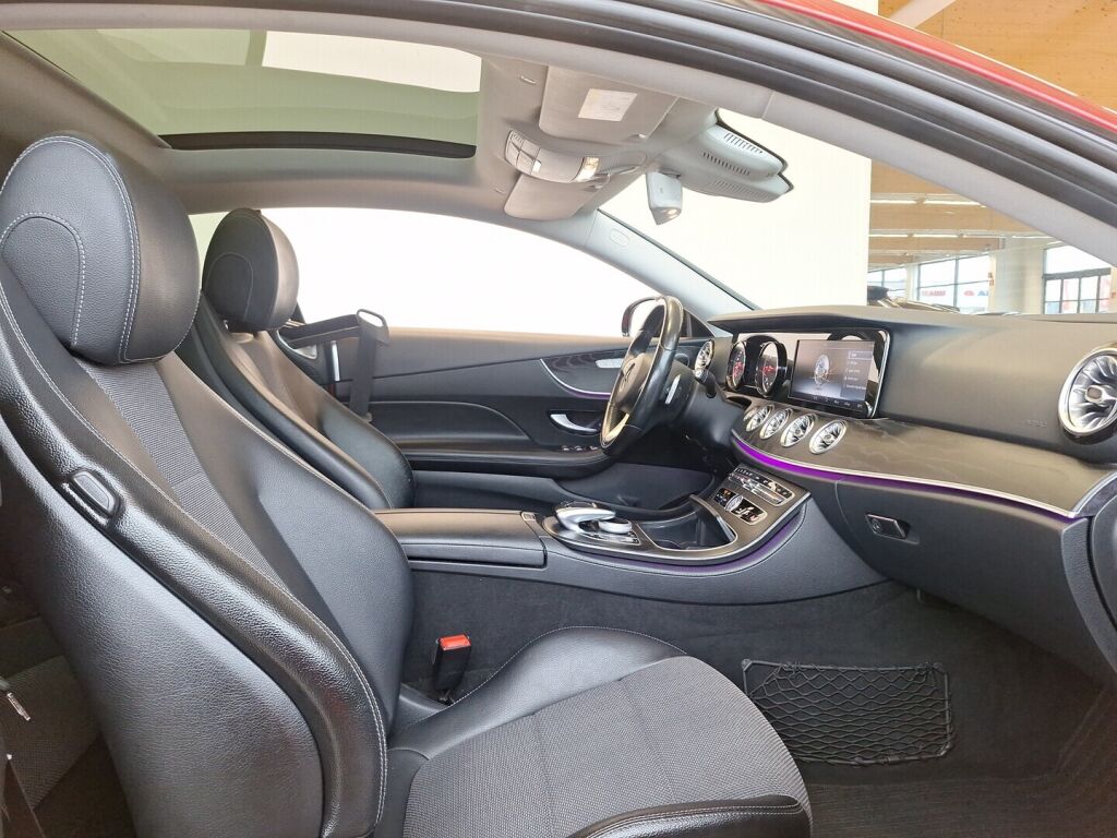 Mercedes-Benz E 2017 Punainen