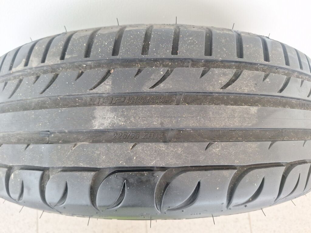 Mercedes-Benz E 2017 Punainen