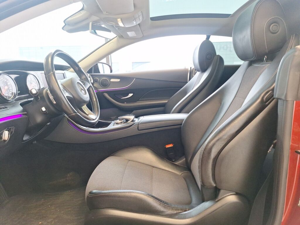 Mercedes-Benz E 2017 Punainen