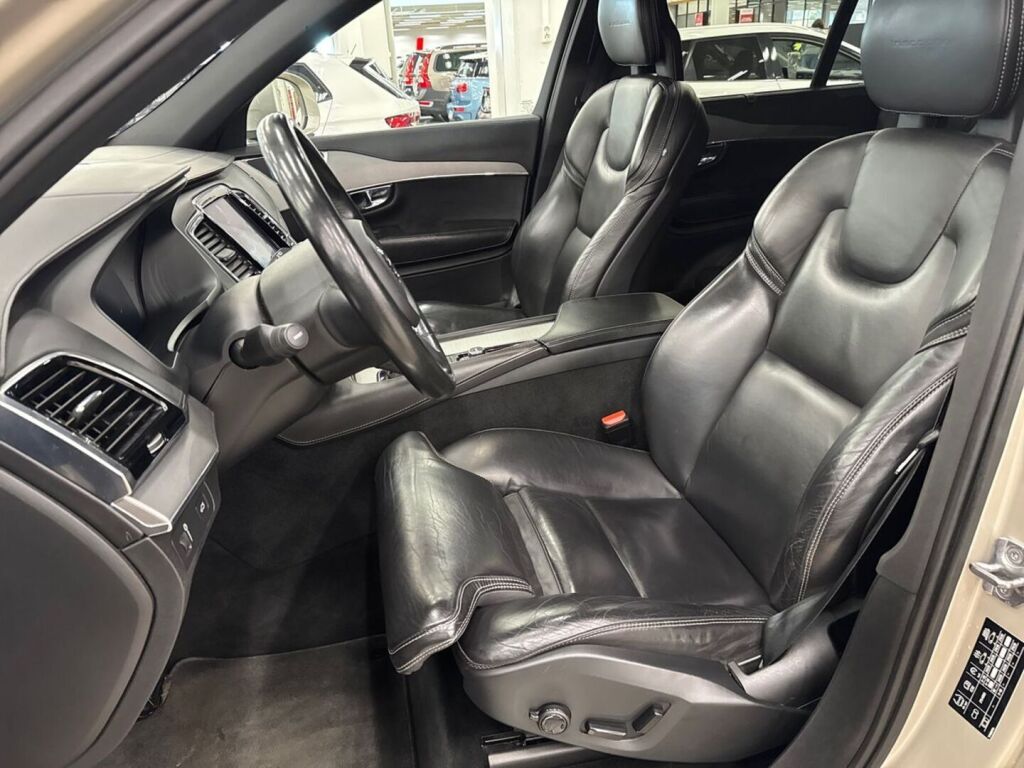 Volvo XC90 2015 Ruskea (beige)