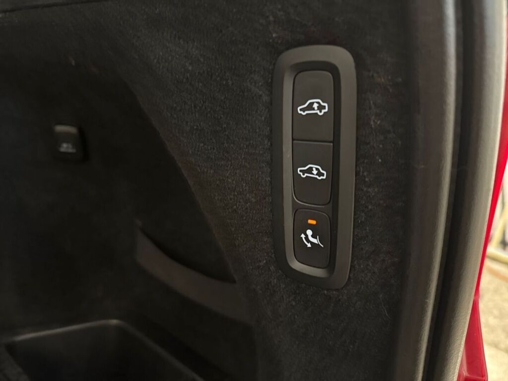 Volvo XC90 2015 Ruskea (beige)