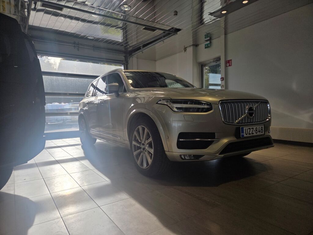 Volvo XC90 2015 Ruskea (beige)