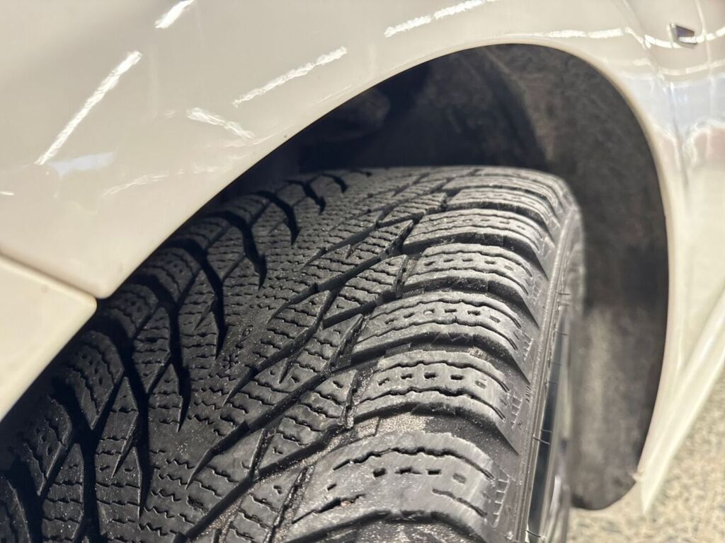 Mercedes-Benz A 2020 Valkoinen