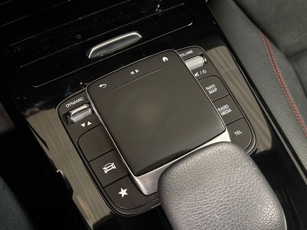 Mercedes-Benz A 2020 Valkoinen