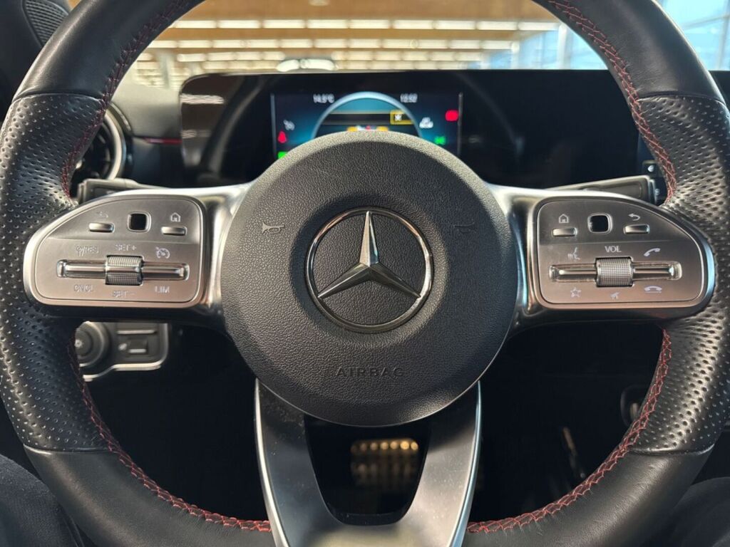 Mercedes-Benz A 2020 Valkoinen