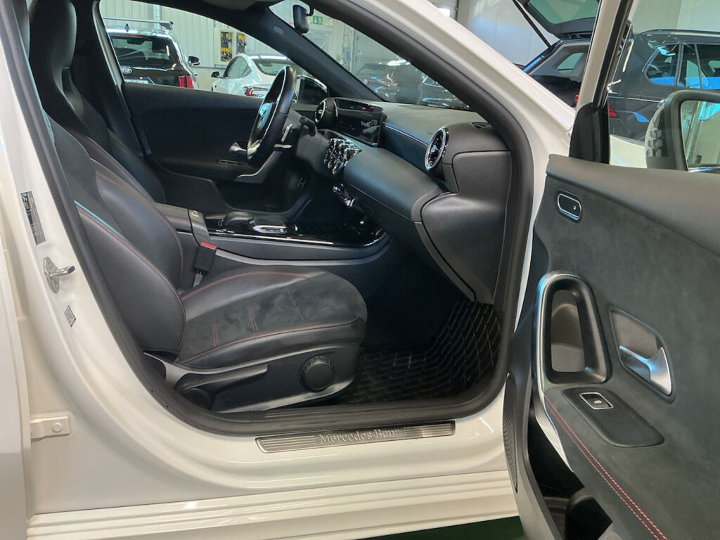 Mercedes-Benz A 2022 