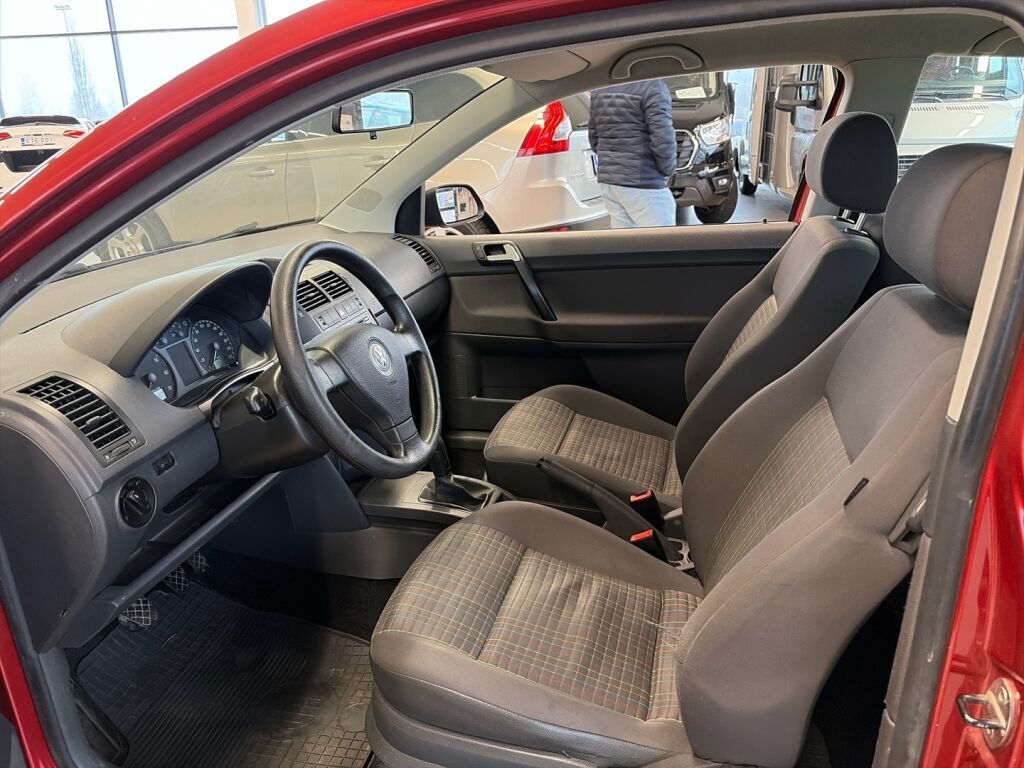 Volkswagen Polo 2007 Punainen
