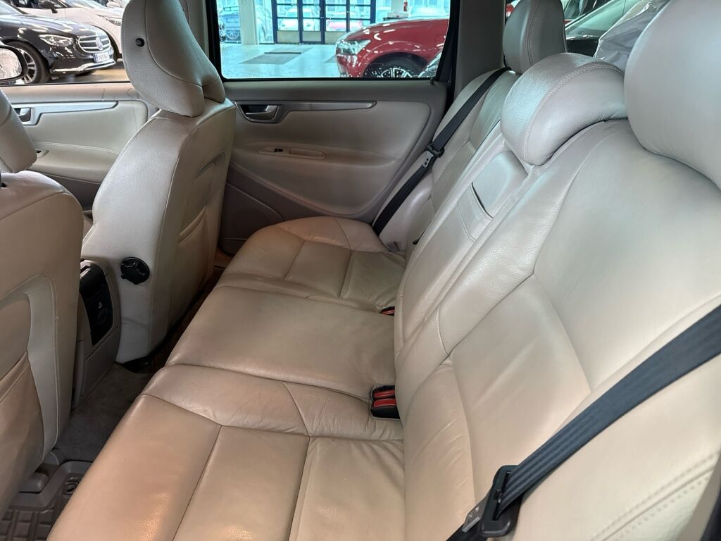 Volvo V70 2007 Harmaa
