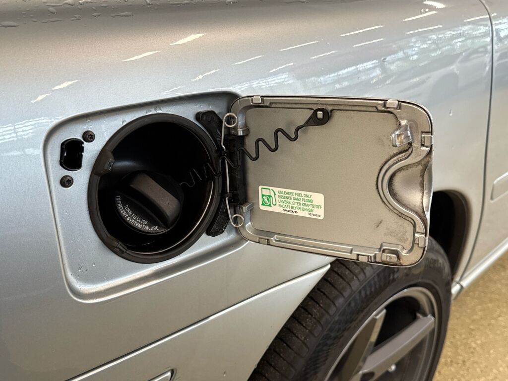 Volvo V70 2007 Harmaa