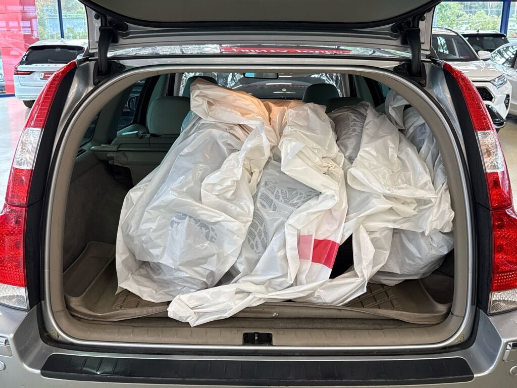 Volvo V70 2007 Harmaa