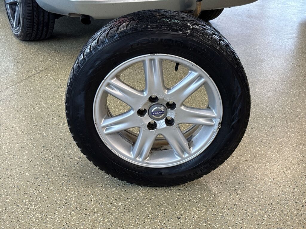 Volvo V70 2007 Harmaa