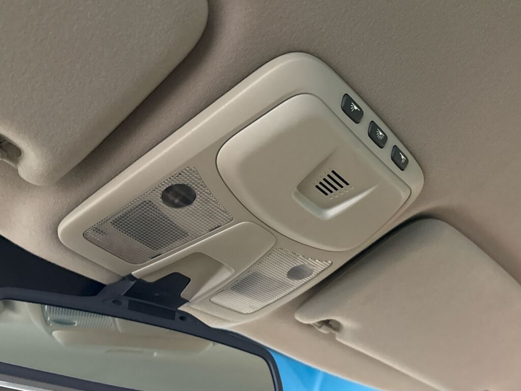 Volvo V70 2007 Harmaa