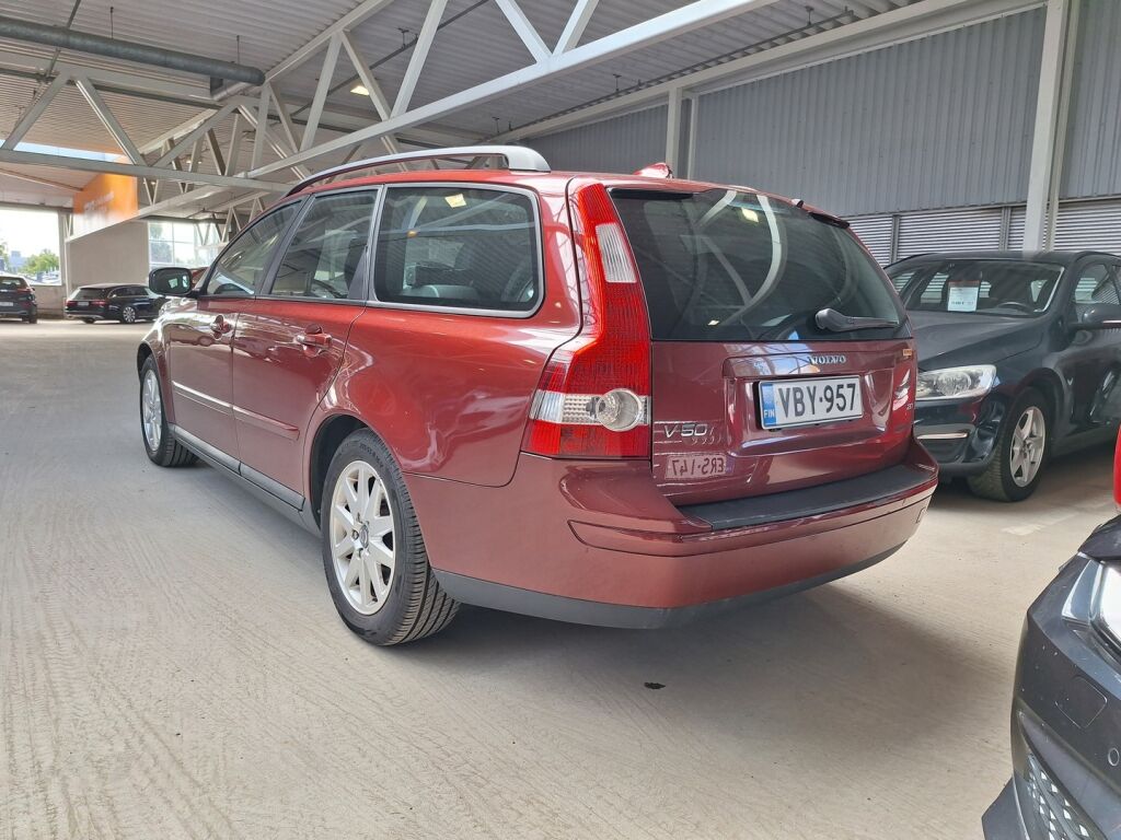 Volvo V50 2007 Punainen