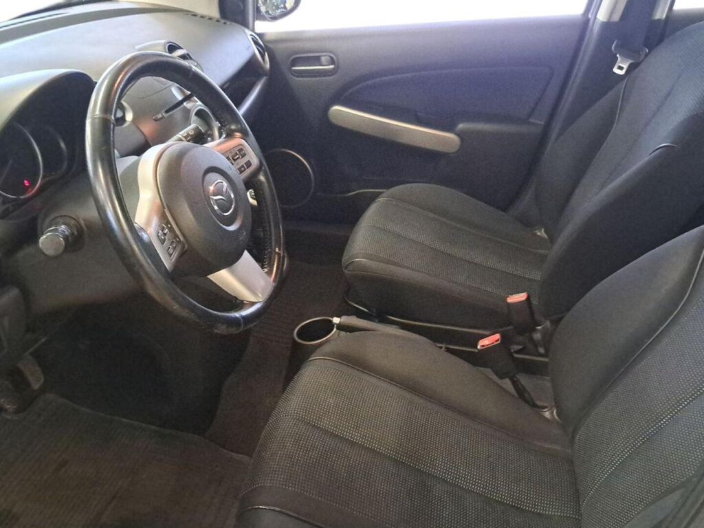 Mazda 2 2009 Harmaa