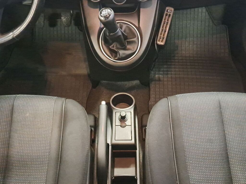 Mazda 2 2009 Harmaa
