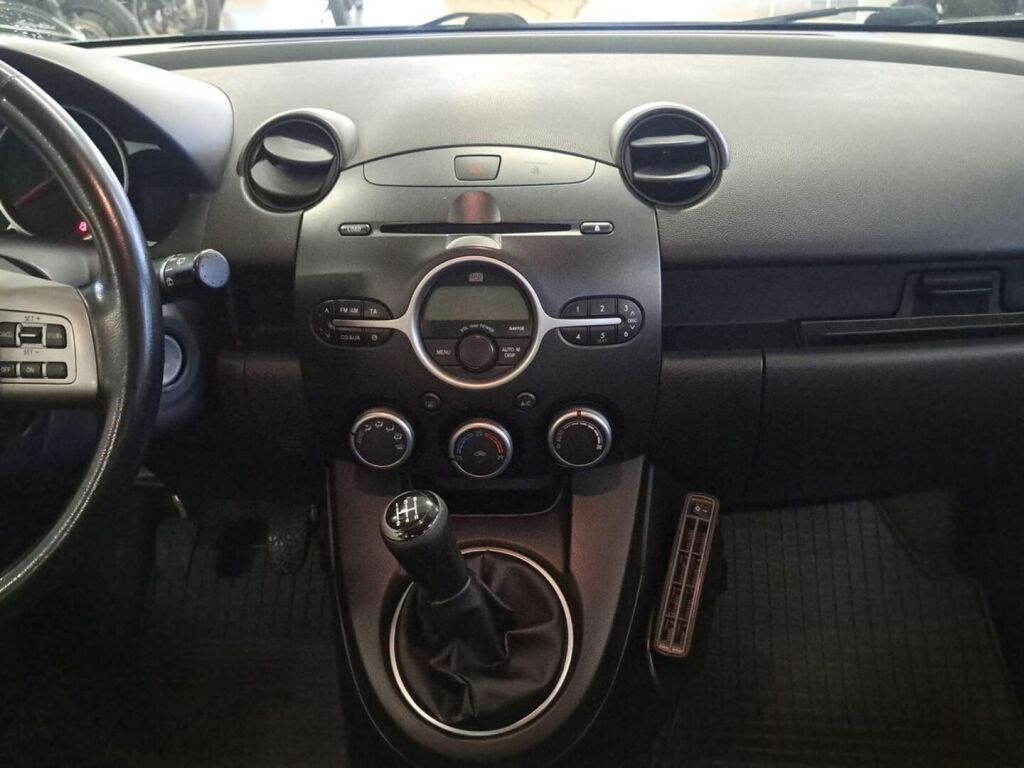 Mazda 2 2009 Harmaa