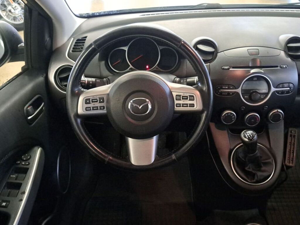 Mazda 2 2009 Harmaa