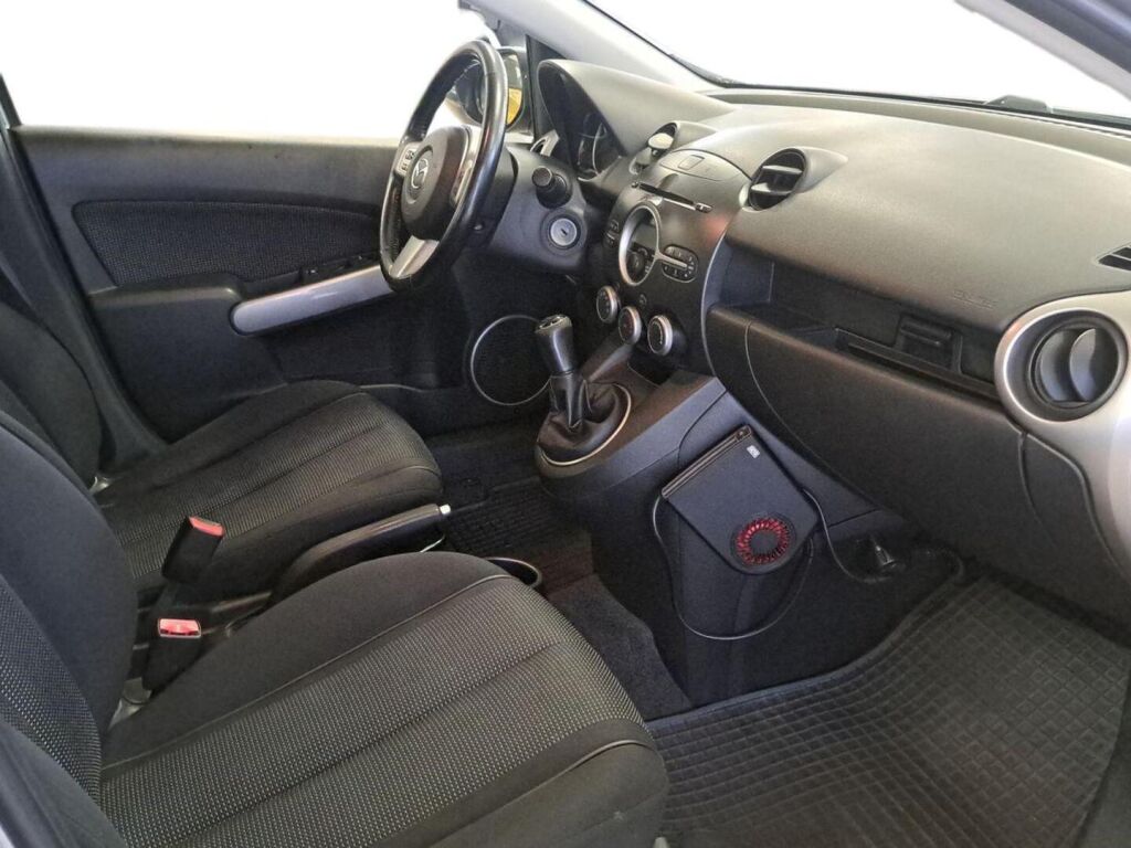 Mazda 2 2009 Harmaa