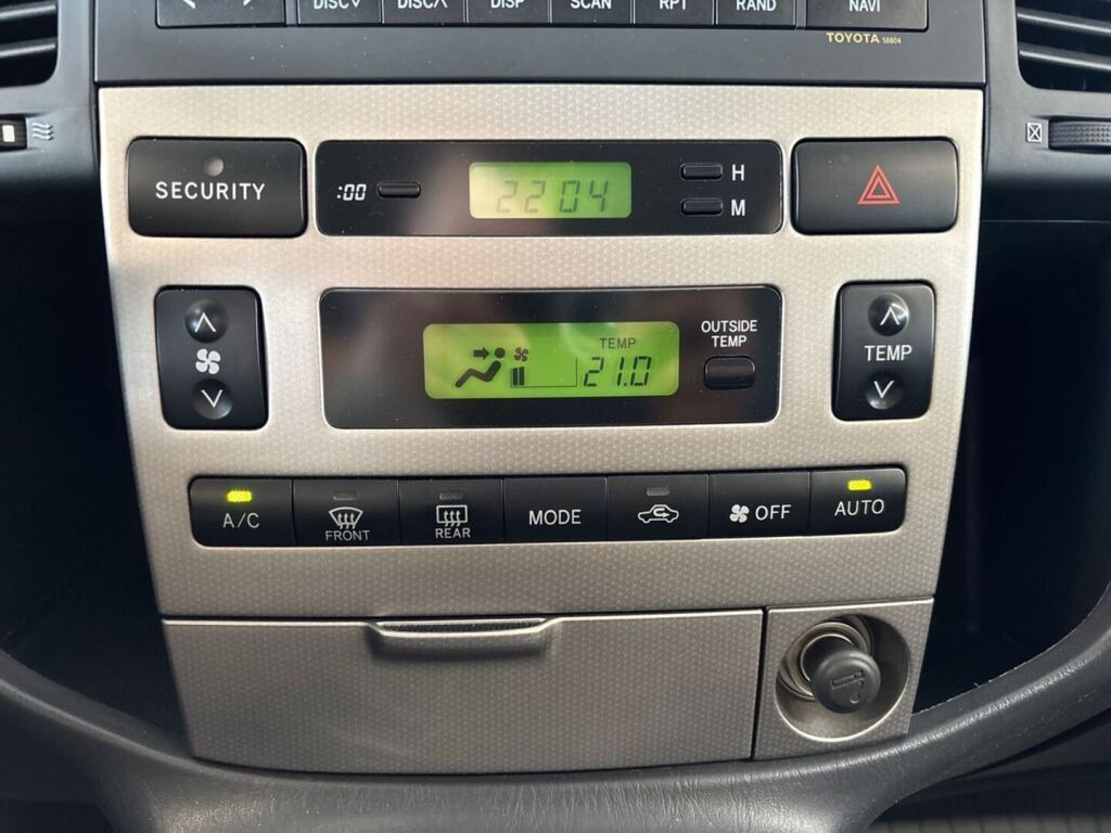 Toyota Corolla Verso 2003 Musta