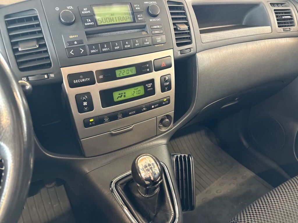 Toyota Corolla Verso 2003 Musta