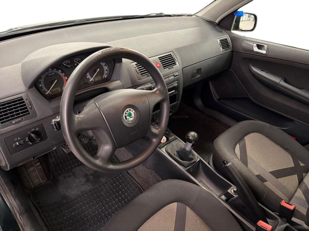 Skoda FABIA 2007 Vihreä