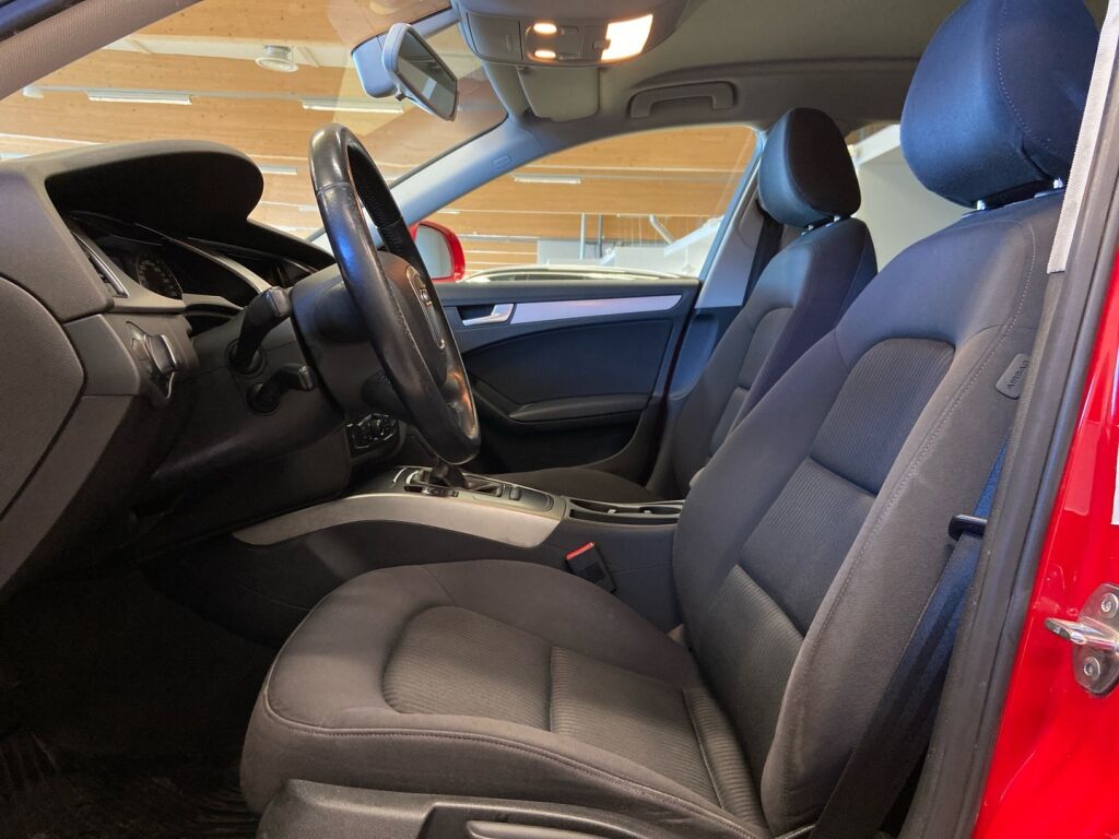 Audi A4 2008 Punainen