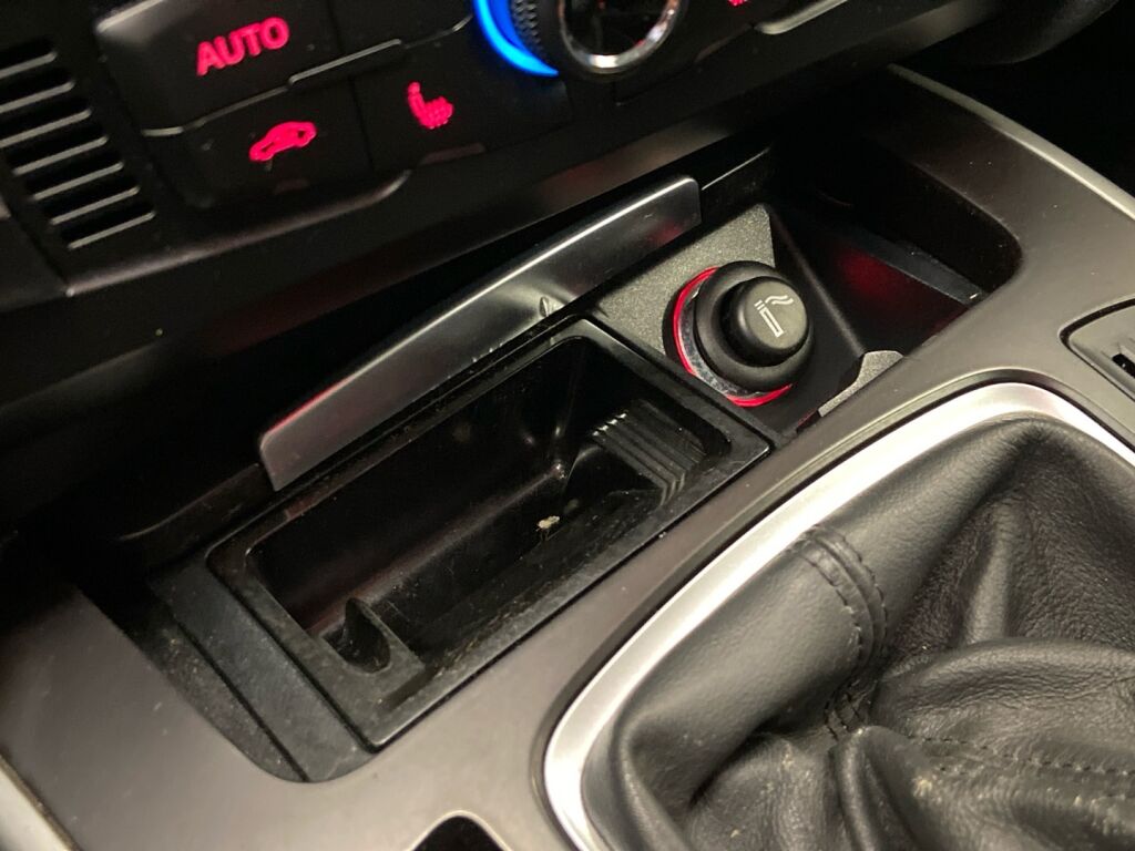 Audi A4 2008 Punainen