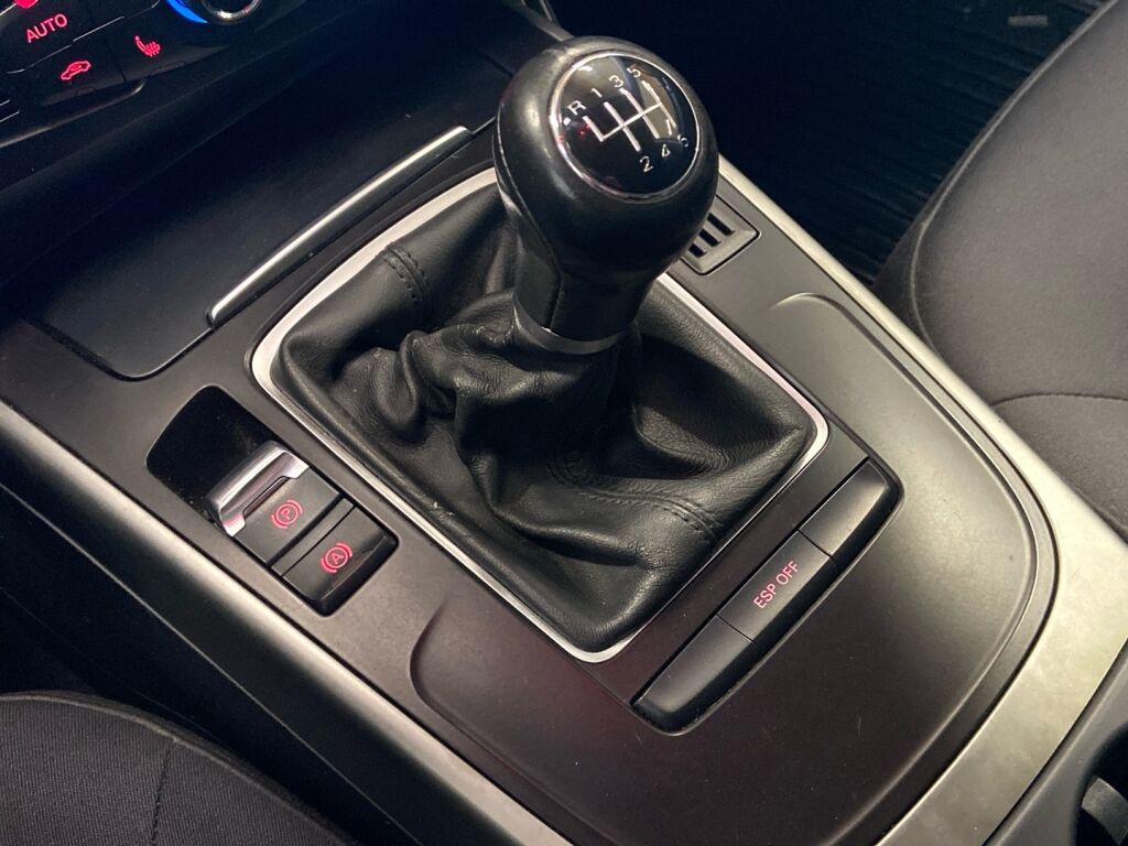 Audi A4 2008 Punainen