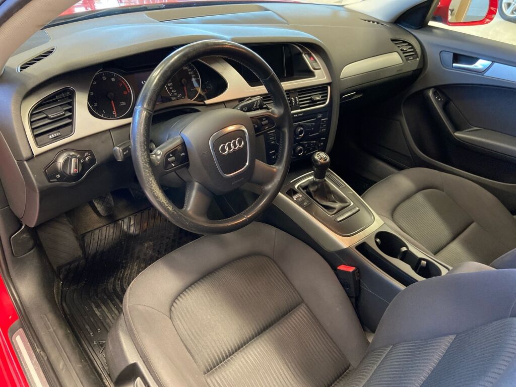 Audi A4 2008 Punainen