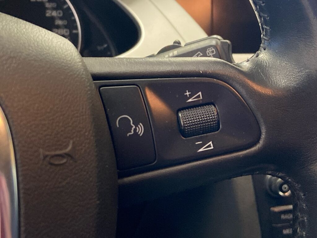 Audi A4 2008 Punainen