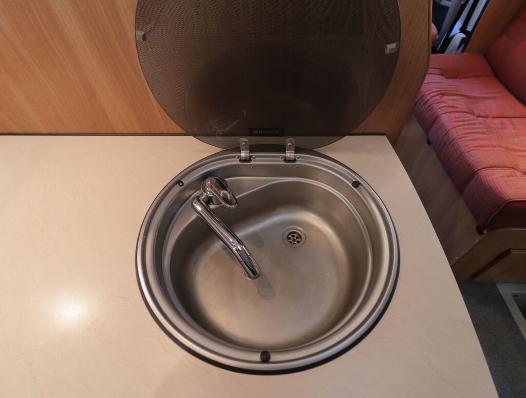 Kabe Travel Master 700 XL 2009 Valkoinen