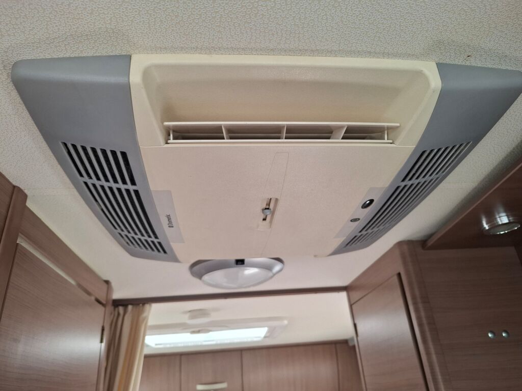 Adria Vision i 707 SL 2009 Harmaa
