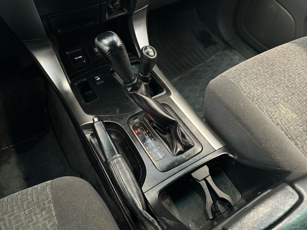 Toyota Land Cruiser 2008 Valkoinen