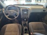 Toyota Avensis 2002 Punainen