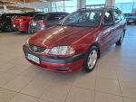 Toyota Avensis 2002 Punainen