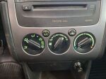 Toyota Avensis 2002 Punainen