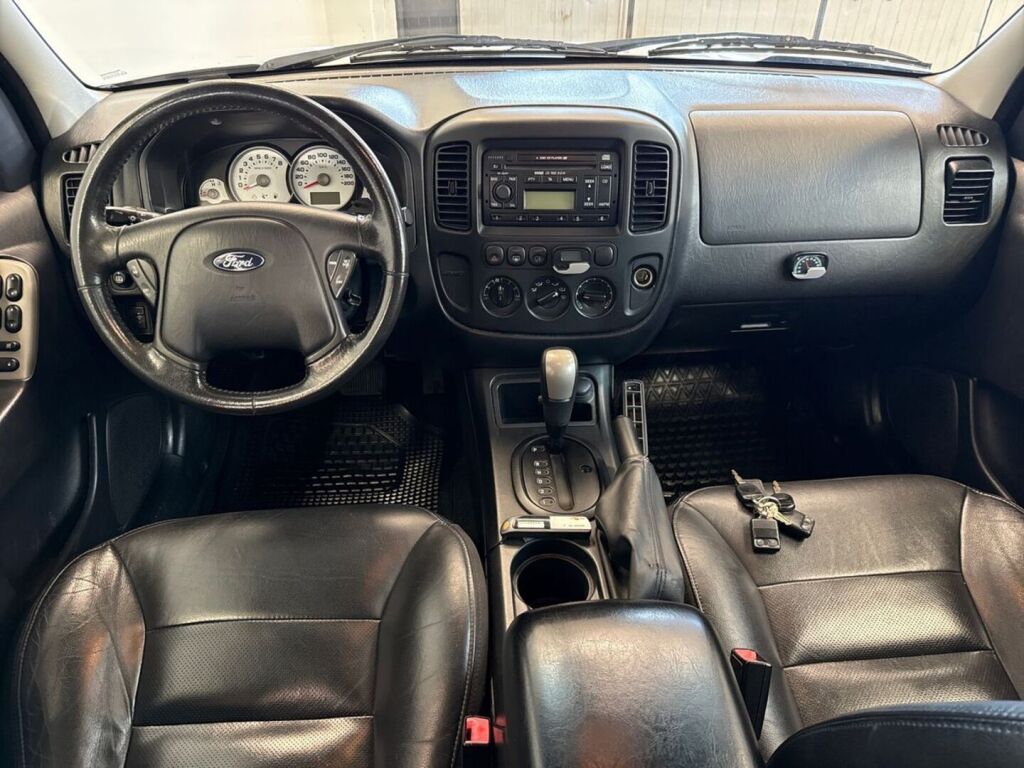 Ford Maverick 2005 Harmaa