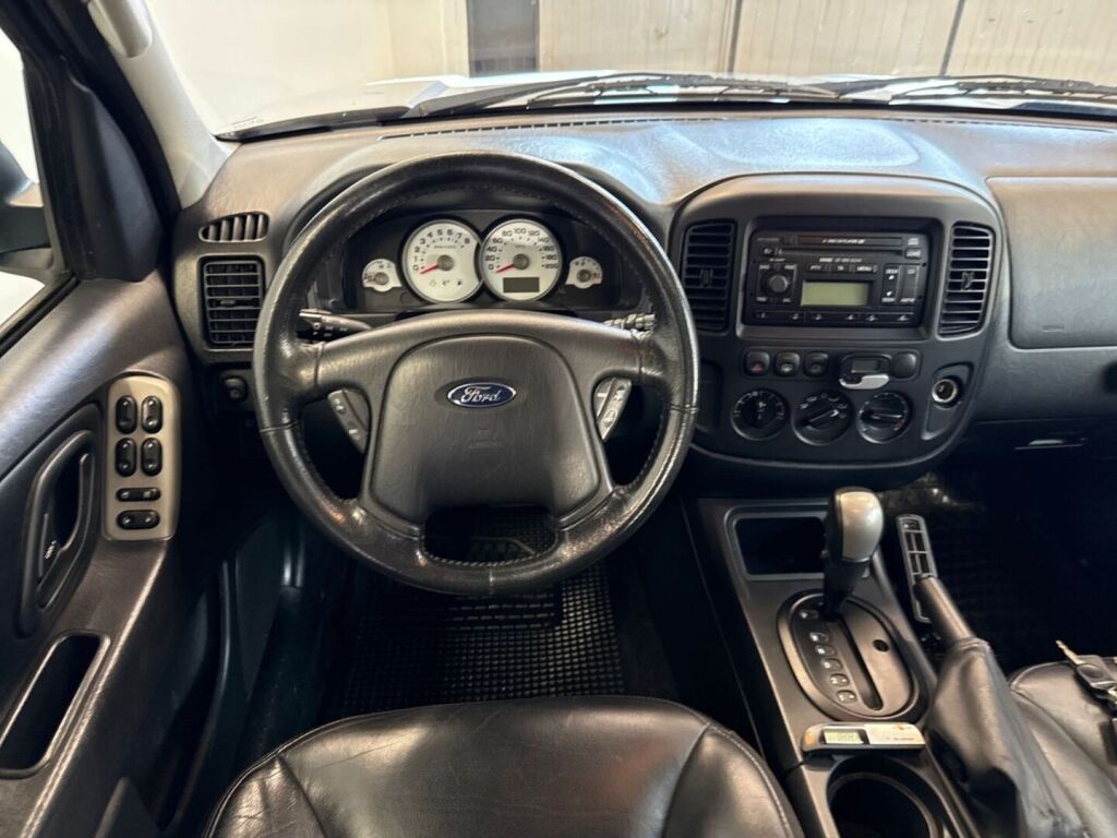 Ford Maverick 2005 Harmaa