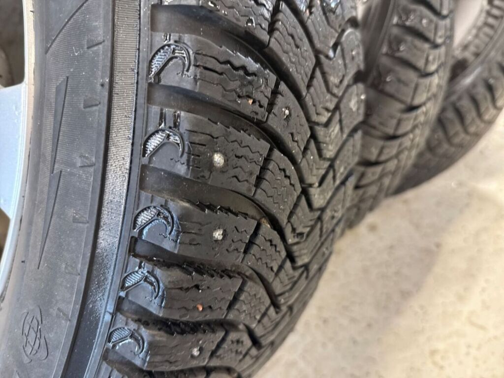 Ford Maverick 2005 Harmaa