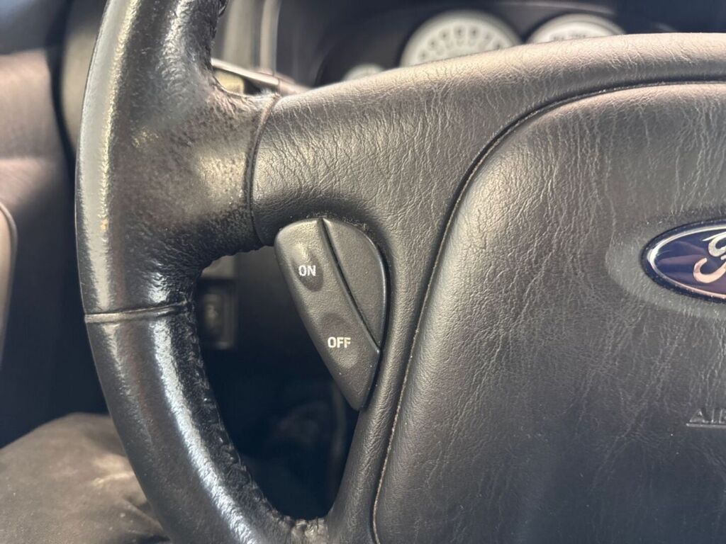 Ford Maverick 2005 Harmaa