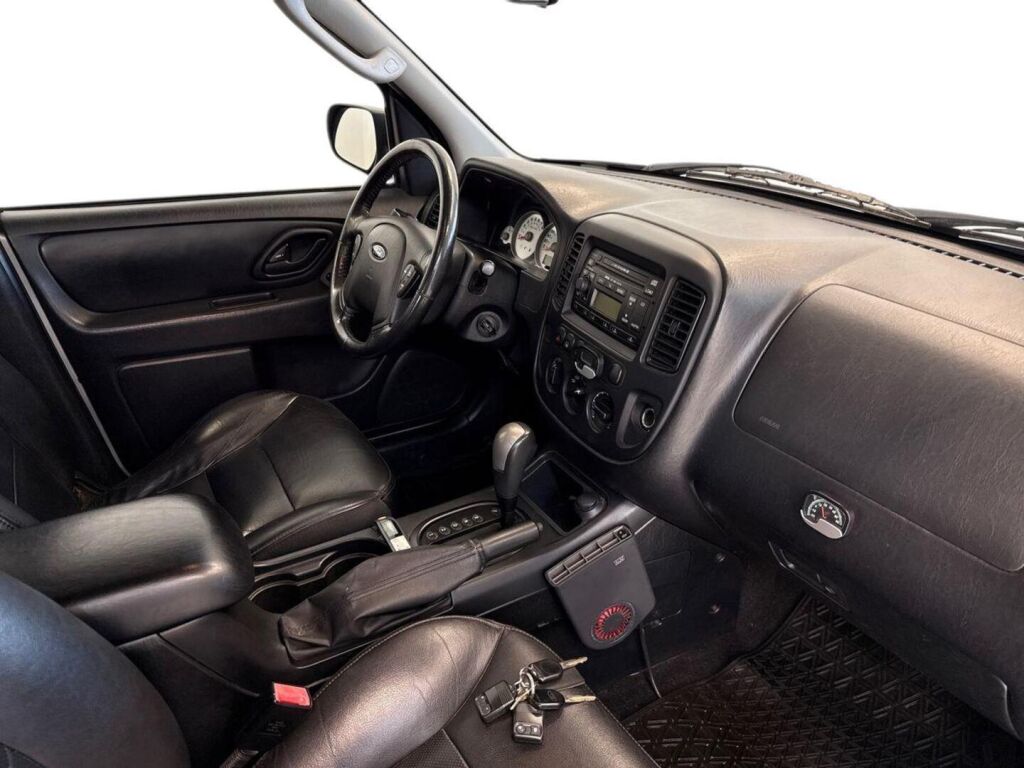Ford Maverick 2005 Harmaa