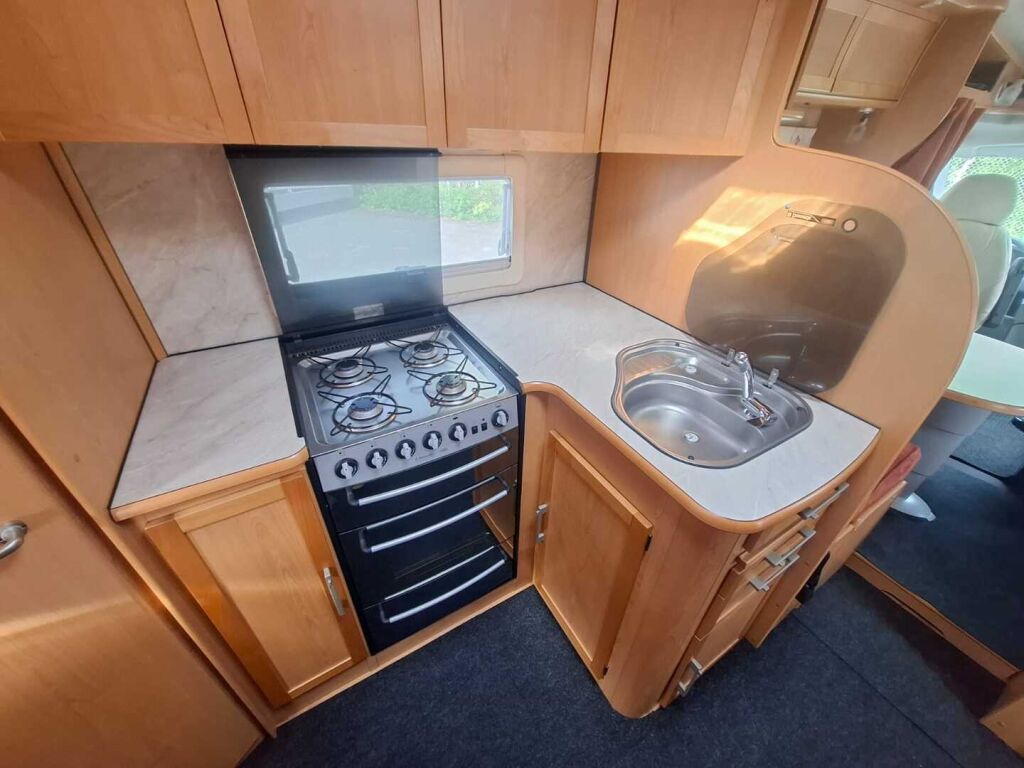 Kabe Travel Master 750 WL 2007 Valkoinen