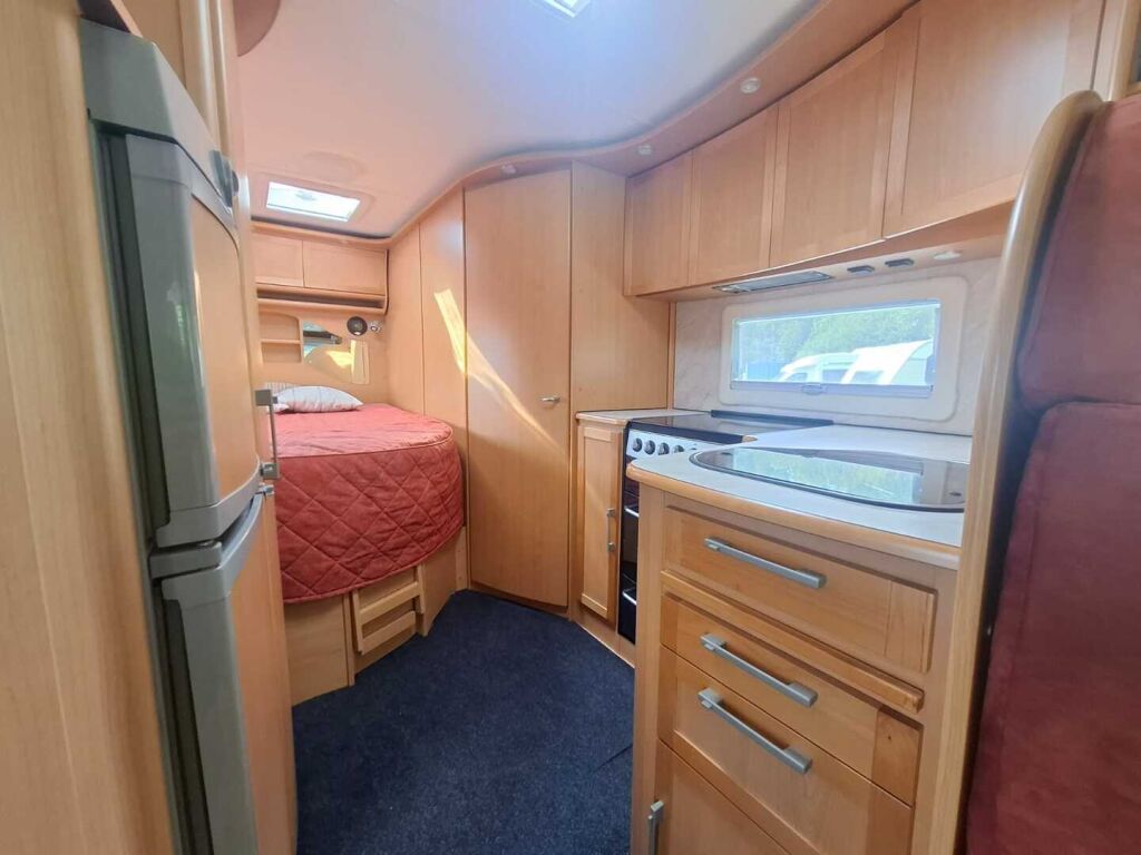 Kabe Travel Master 750 WL 2007 Valkoinen