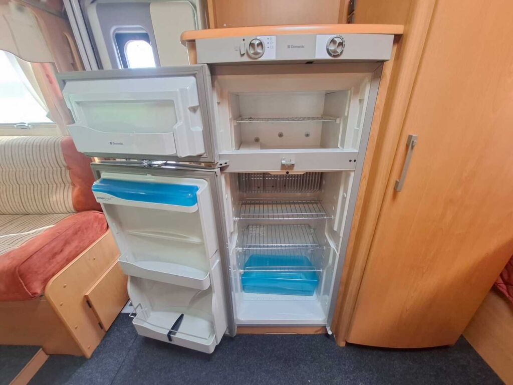 Kabe Travel Master 750 WL 2007 Valkoinen