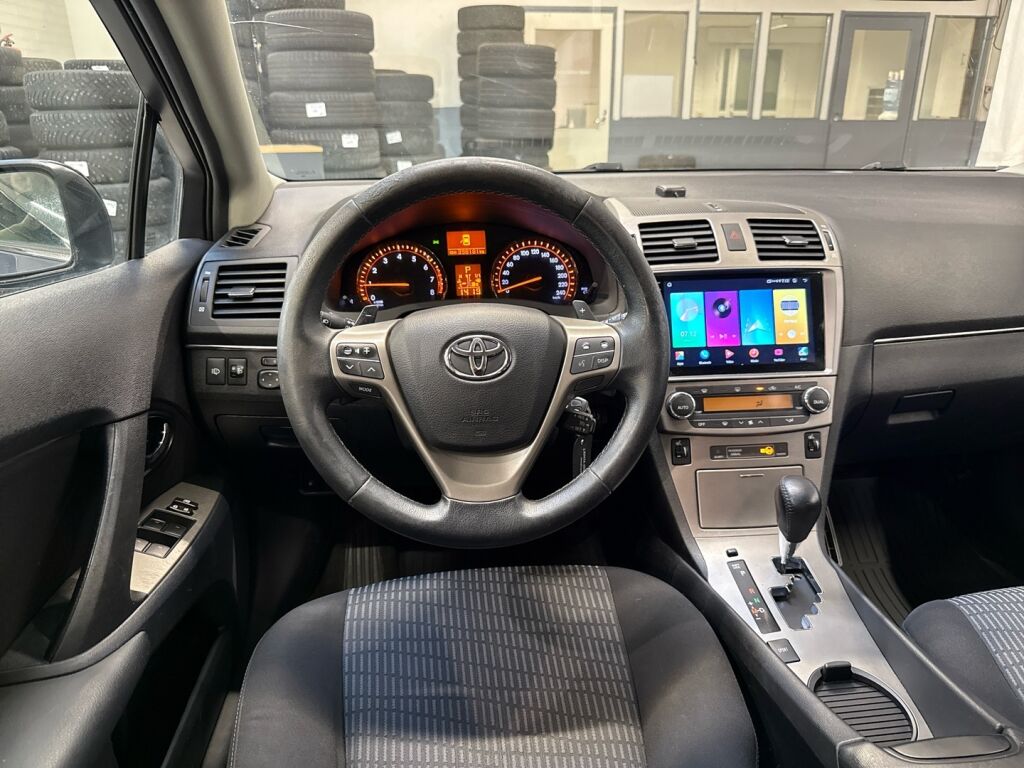 Toyota Avensis 2011 Sininen