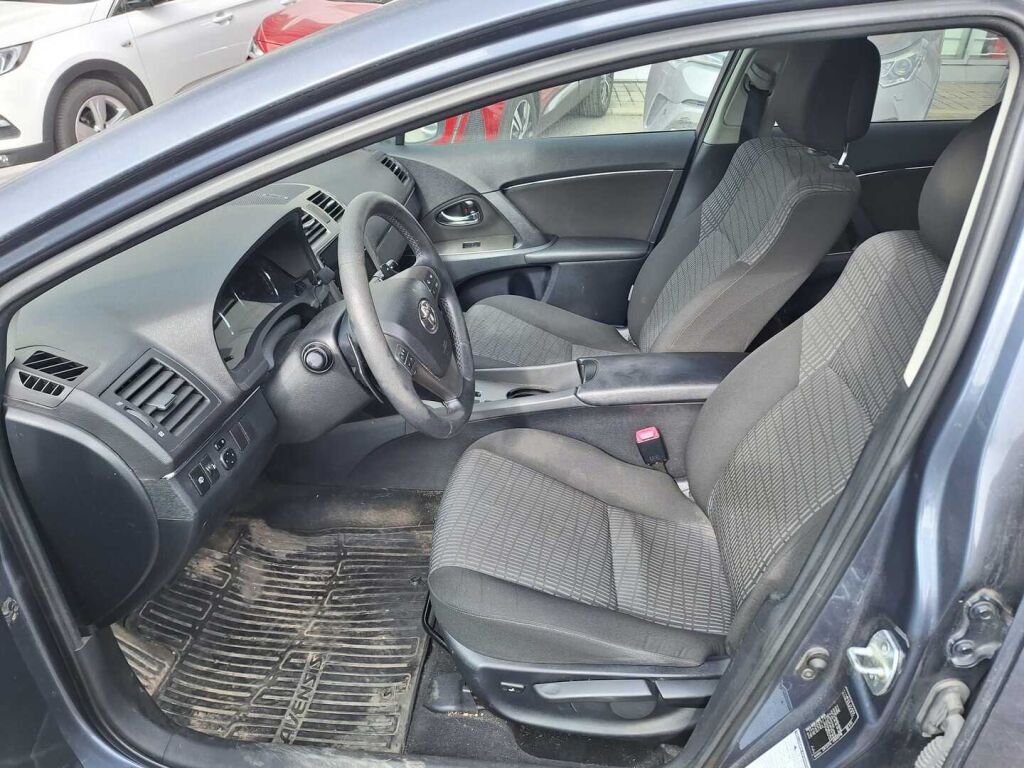 Toyota Avensis 2011 Sininen