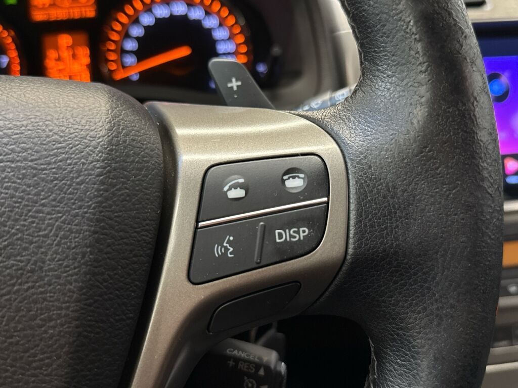 Toyota Avensis 2011 Sininen