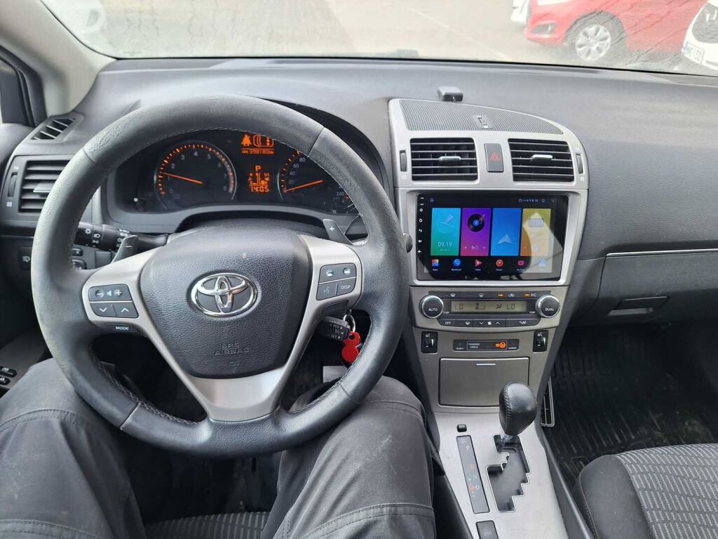 Toyota Avensis 2011 Sininen