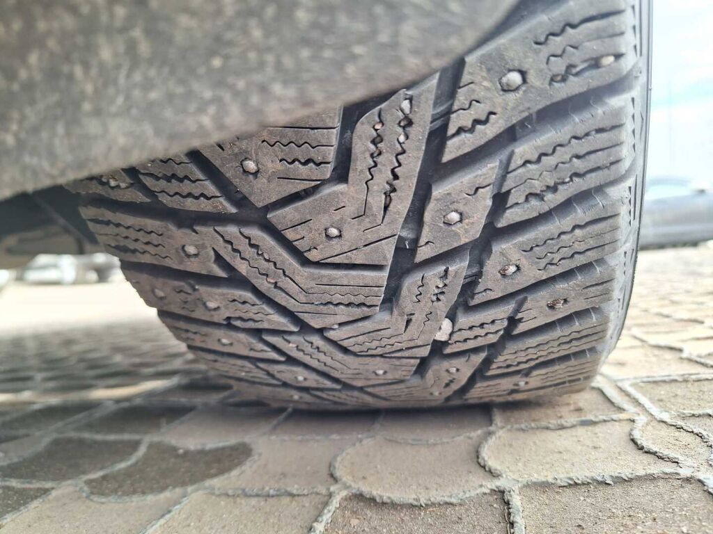 Toyota Avensis 2011 Sininen